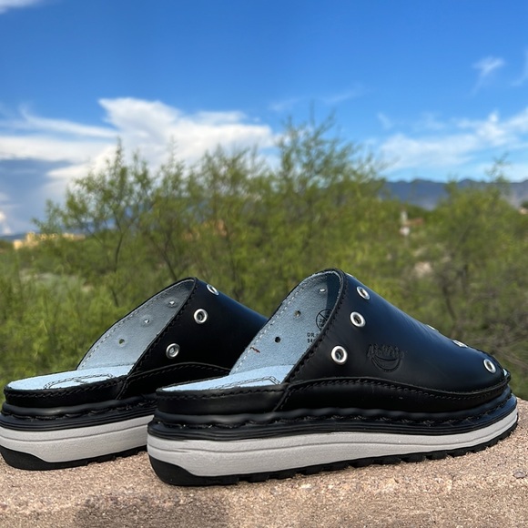 New Dr. Martens Silver Gromet Cut Out Black Vintage 90’s Chunky Slides Sandals - Picture 11 of 17